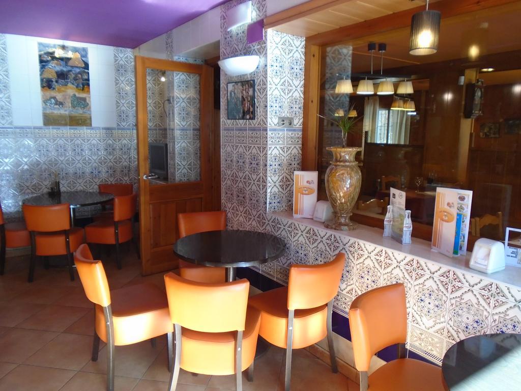 Hostal Fonda Galicia Cardedeu Eksteriør bilde
