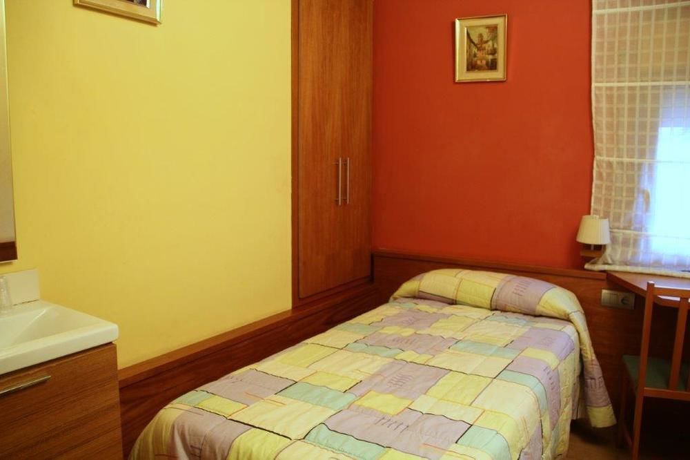 Hostal Fonda Galicia Cardedeu Eksteriør bilde