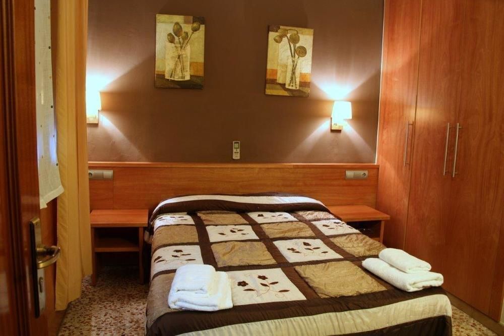 Hostal Fonda Galicia Cardedeu Eksteriør bilde