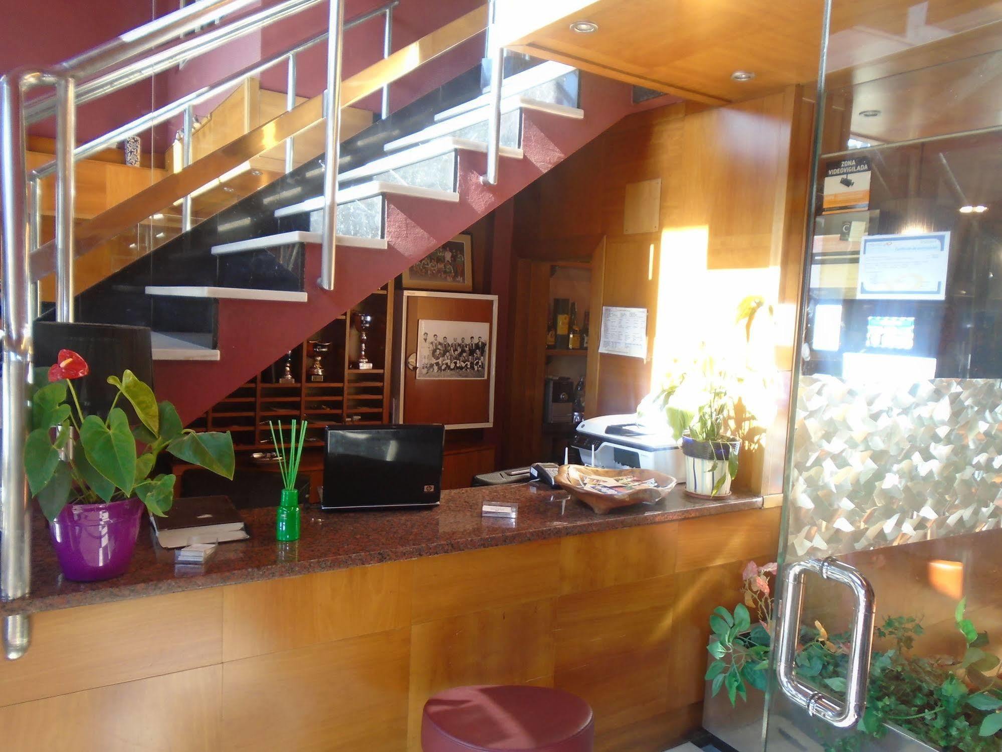 Hostal Fonda Galicia Cardedeu Eksteriør bilde